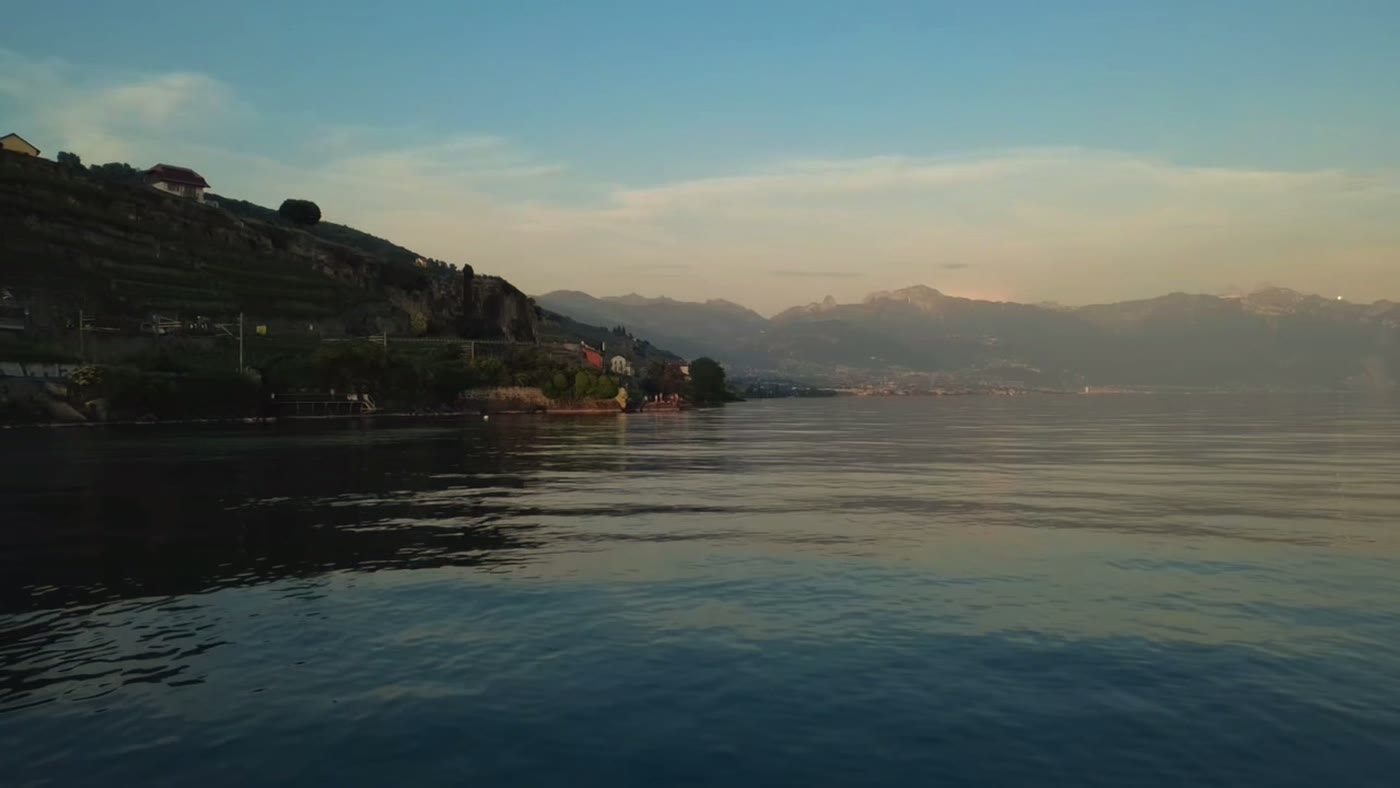 Lac Léman au lever du jour